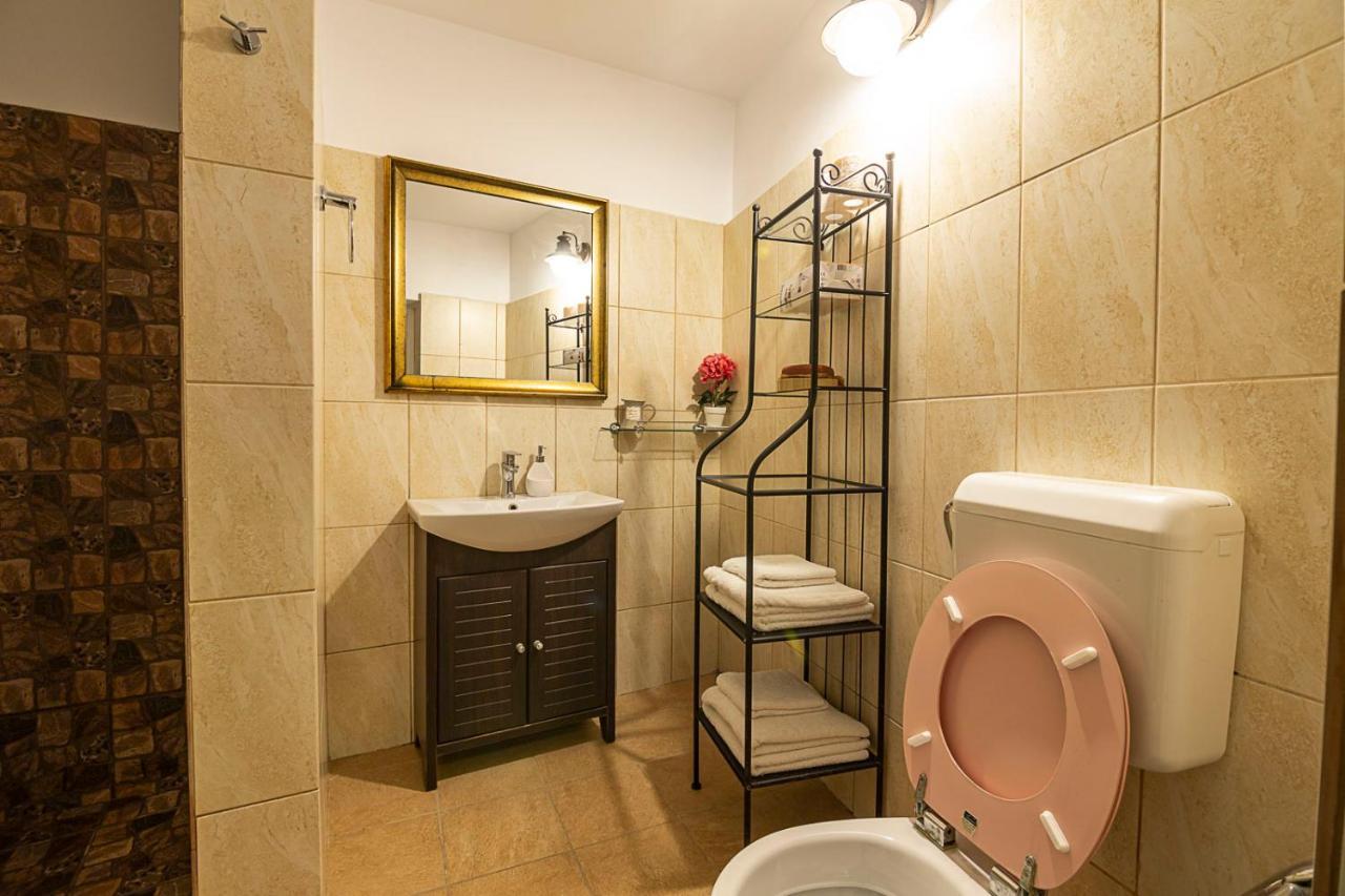 Casa Sara Apartment Синая Екстериор снимка