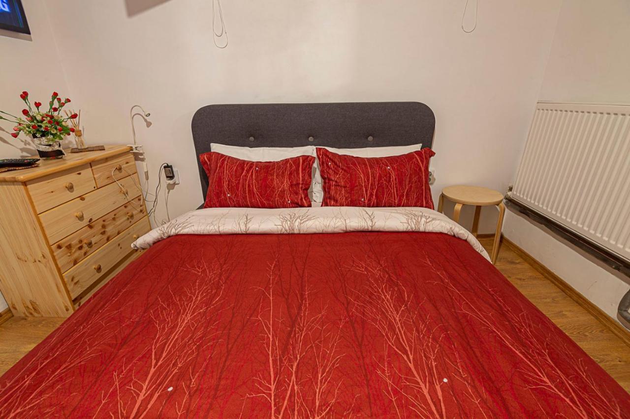 Casa Sara Apartment Синая Екстериор снимка